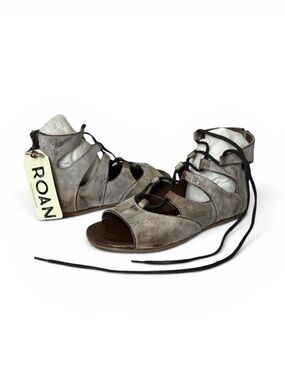 ROAN  BED/STU Women's 6.5 Distress Suede Winnie Flat Sandals Whitewash Taupe NWT